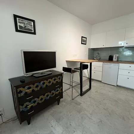 Grey Stone - Parking Gratuit Apartman *